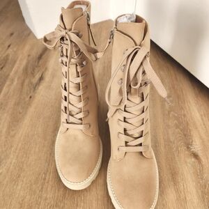Brand New Light Tan combat boot
